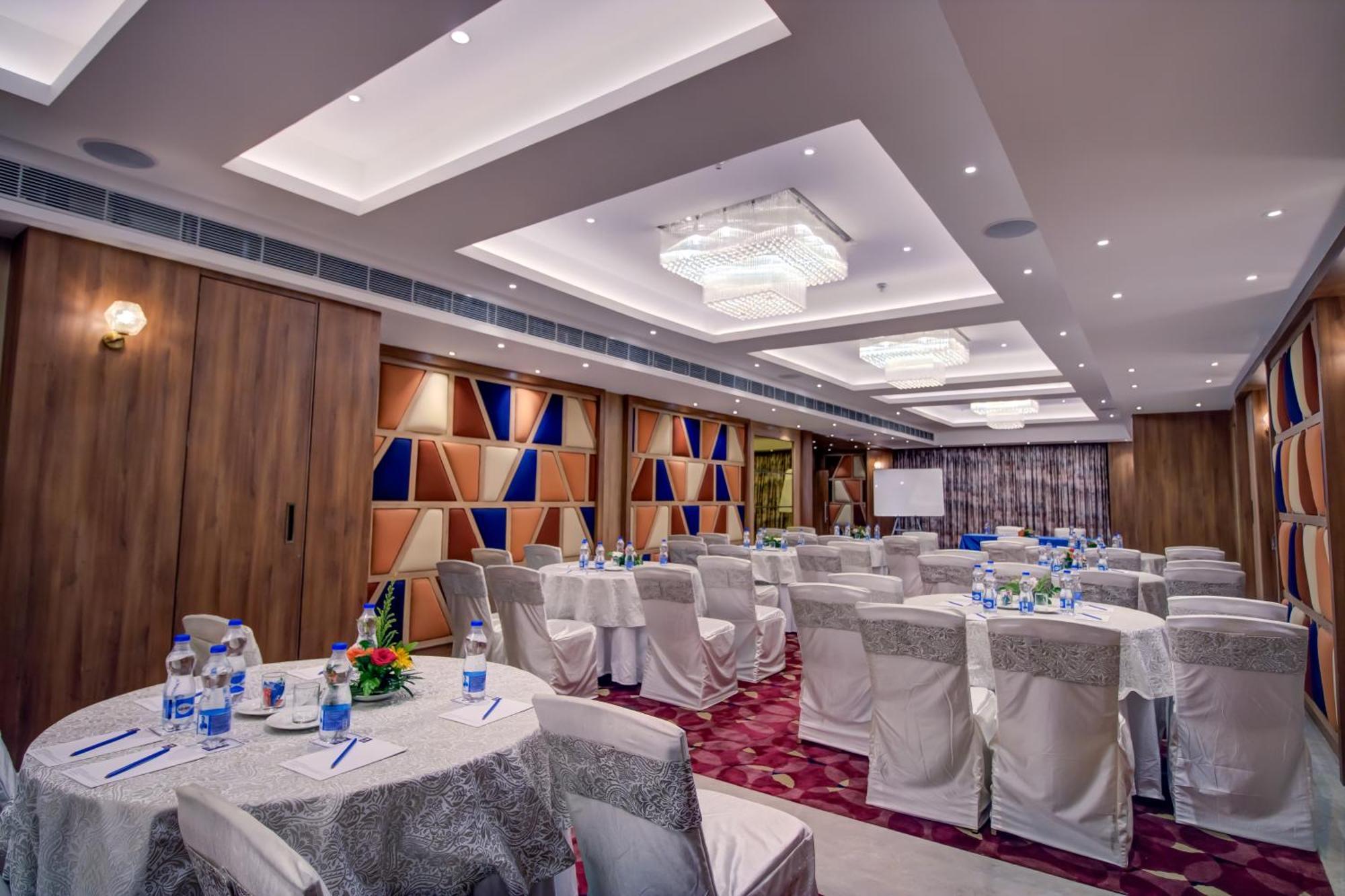 Cozzet Victoria Hotel Bhubaneswar Zewnętrze zdjęcie