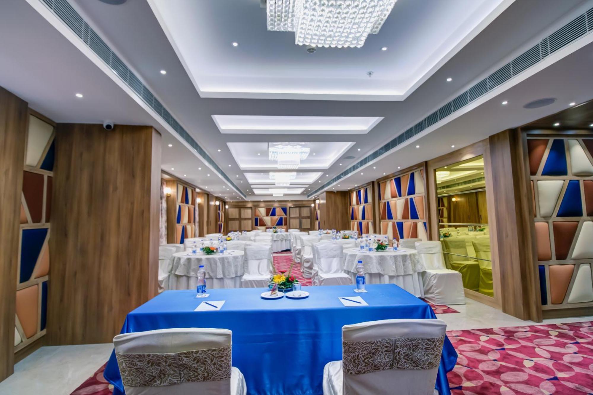 Cozzet Victoria Hotel Bhubaneswar Zewnętrze zdjęcie