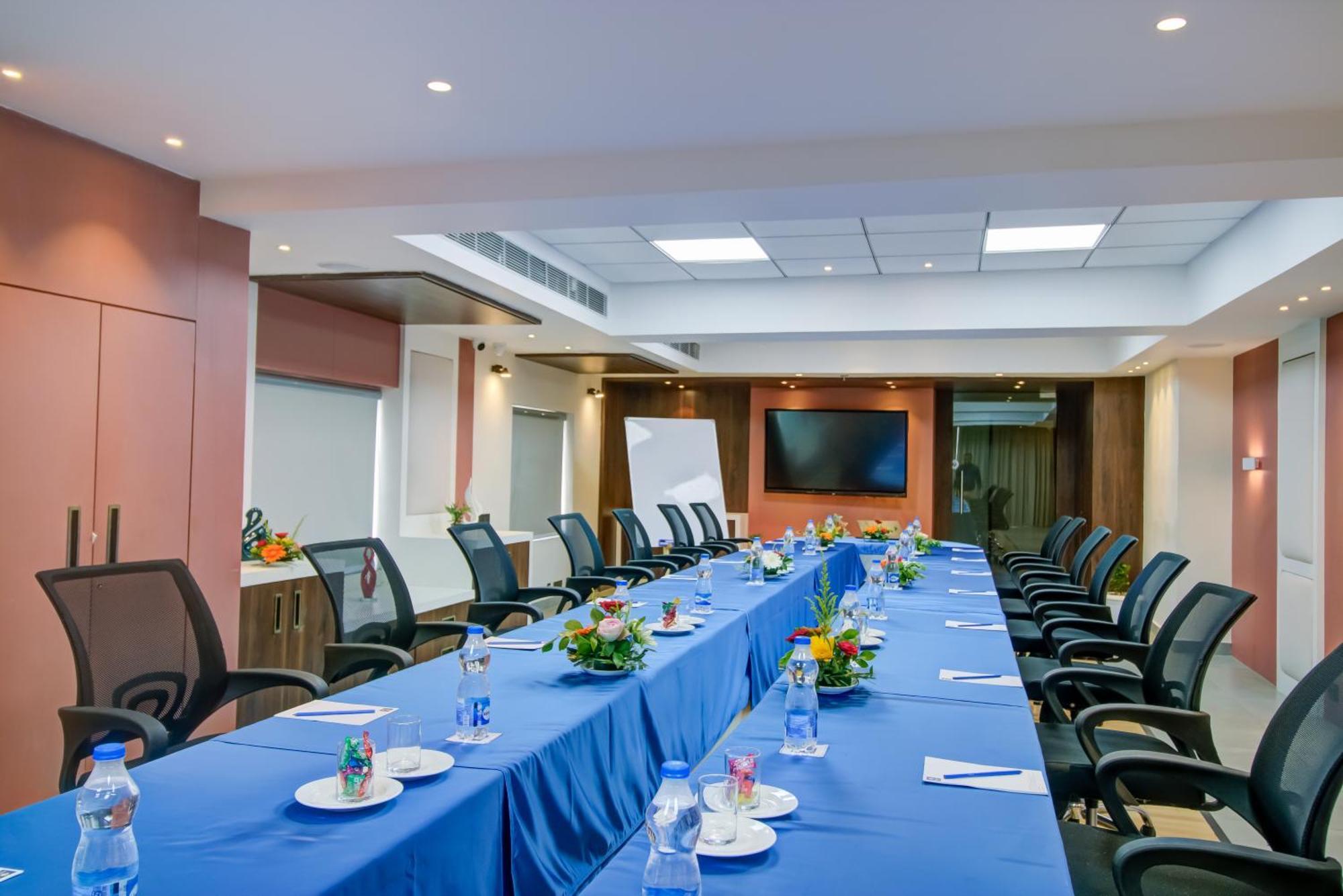Cozzet Victoria Hotel Bhubaneswar Zewnętrze zdjęcie