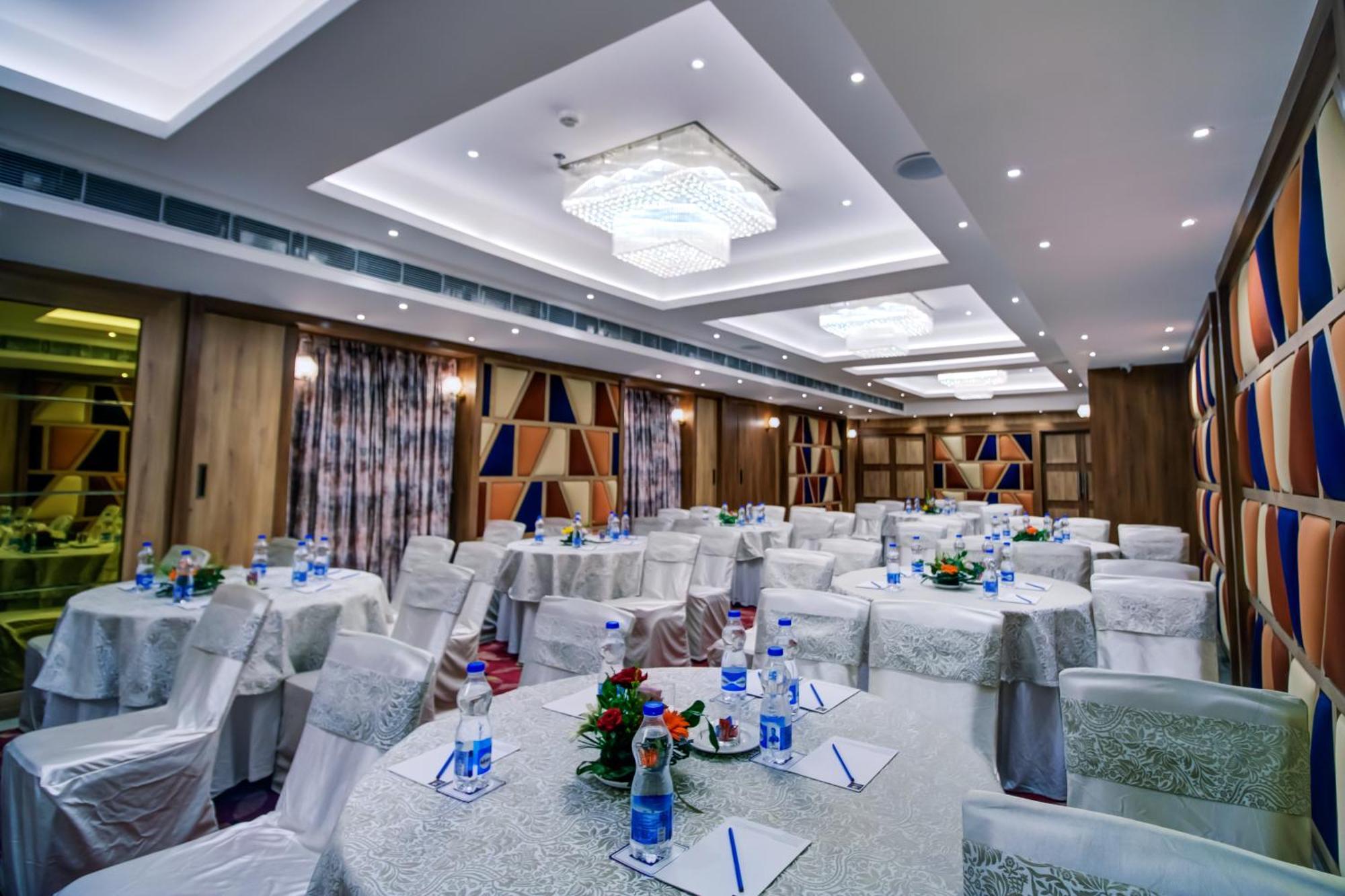 Cozzet Victoria Hotel Bhubaneswar Zewnętrze zdjęcie
