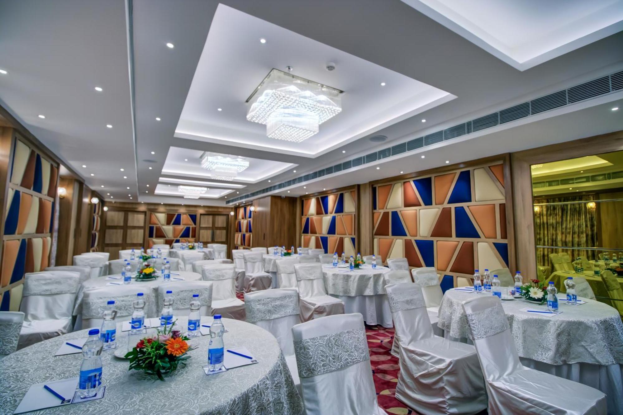 Cozzet Victoria Hotel Bhubaneswar Zewnętrze zdjęcie