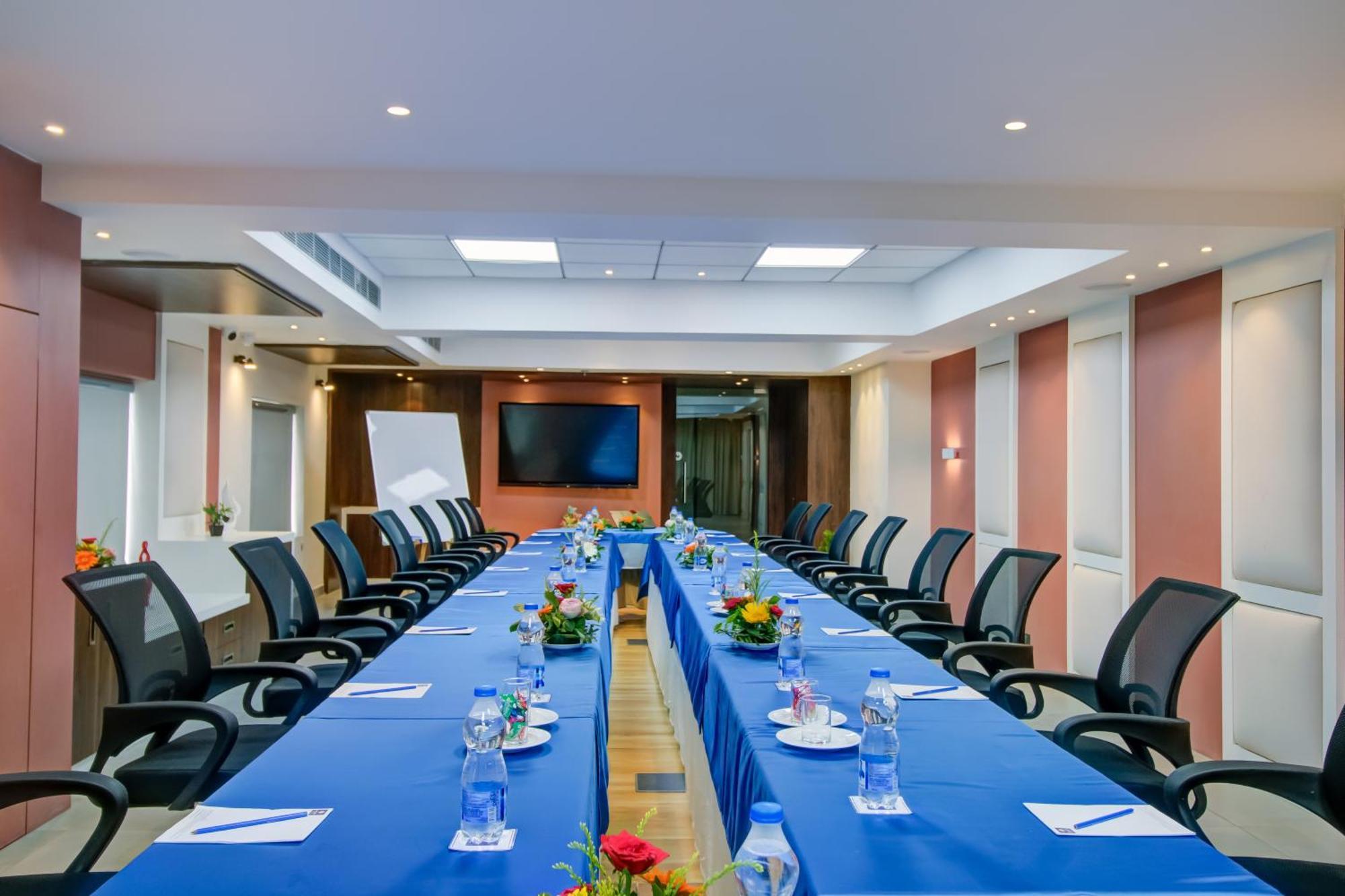 Cozzet Victoria Hotel Bhubaneswar Zewnętrze zdjęcie