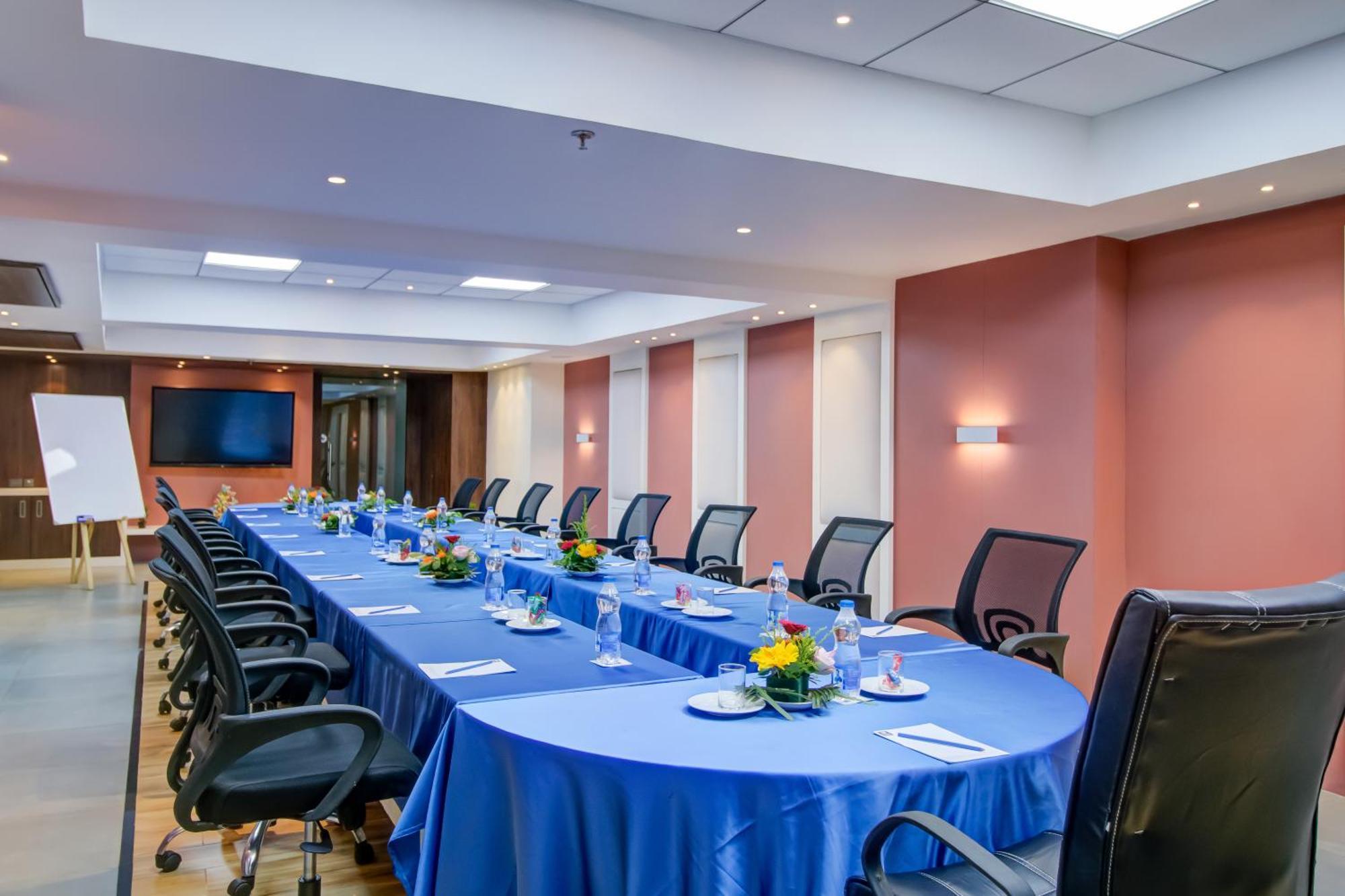 Cozzet Victoria Hotel Bhubaneswar Zewnętrze zdjęcie