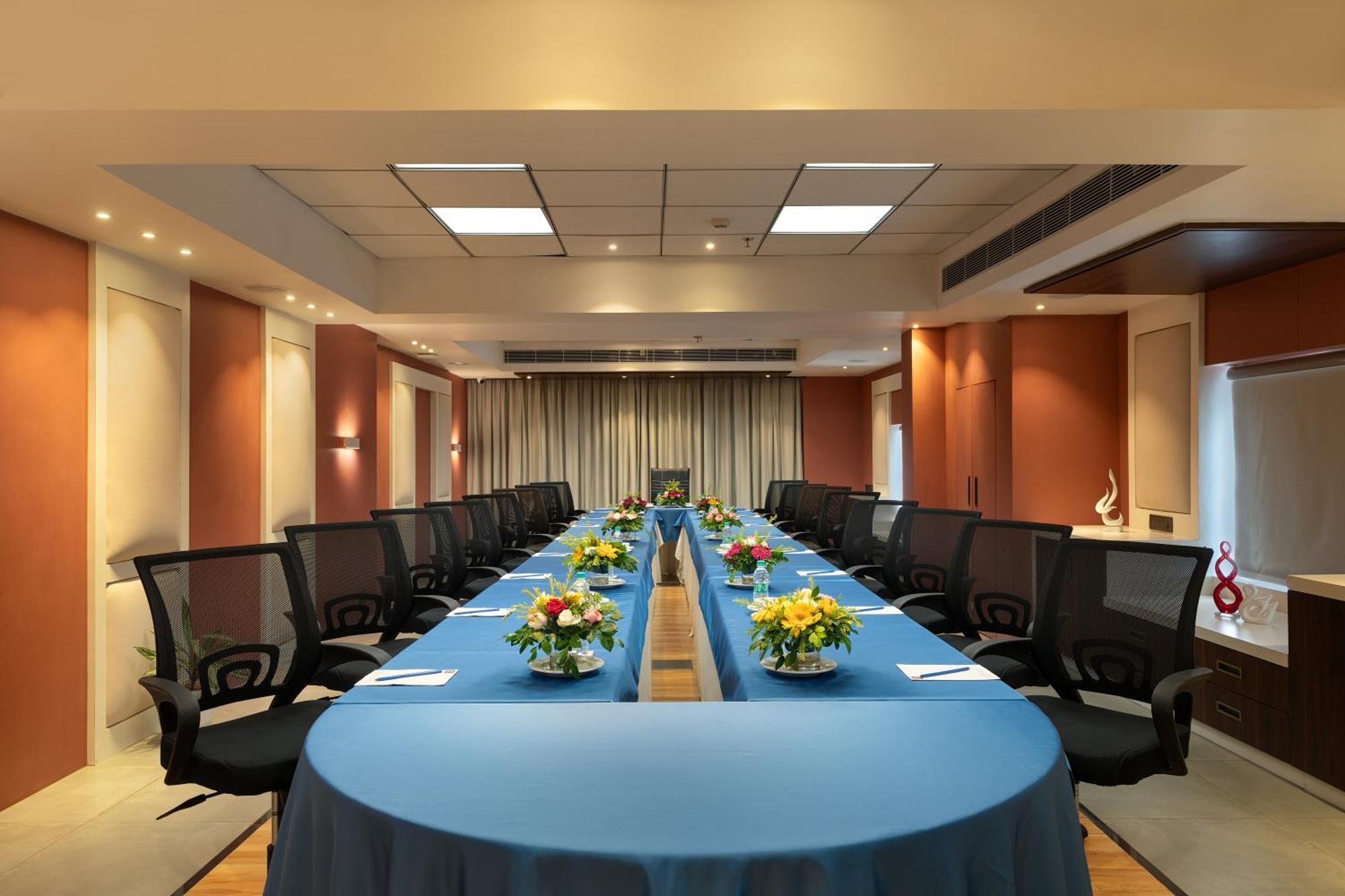 Cozzet Victoria Hotel Bhubaneswar Zewnętrze zdjęcie
