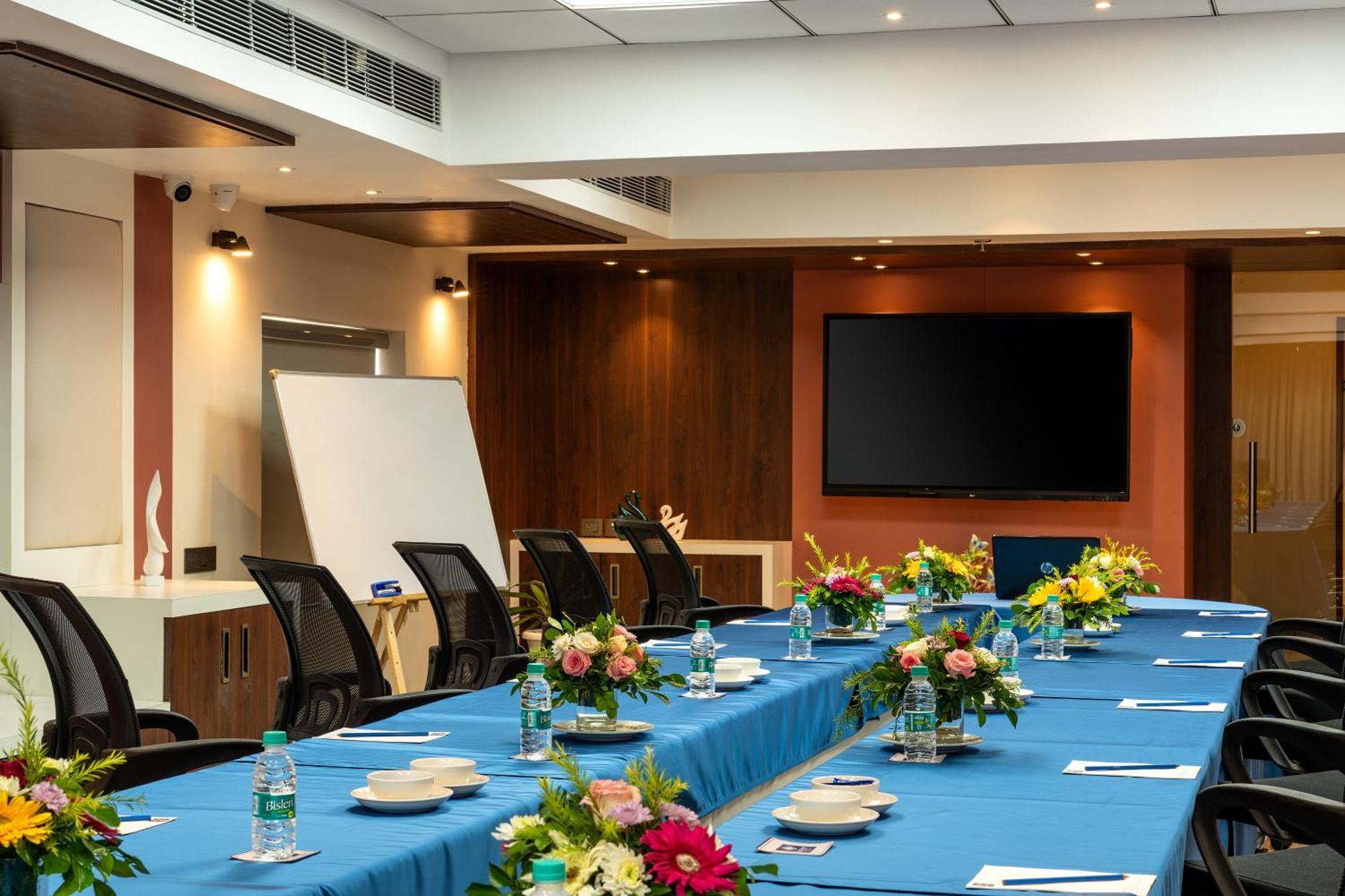 Cozzet Victoria Hotel Bhubaneswar Zewnętrze zdjęcie