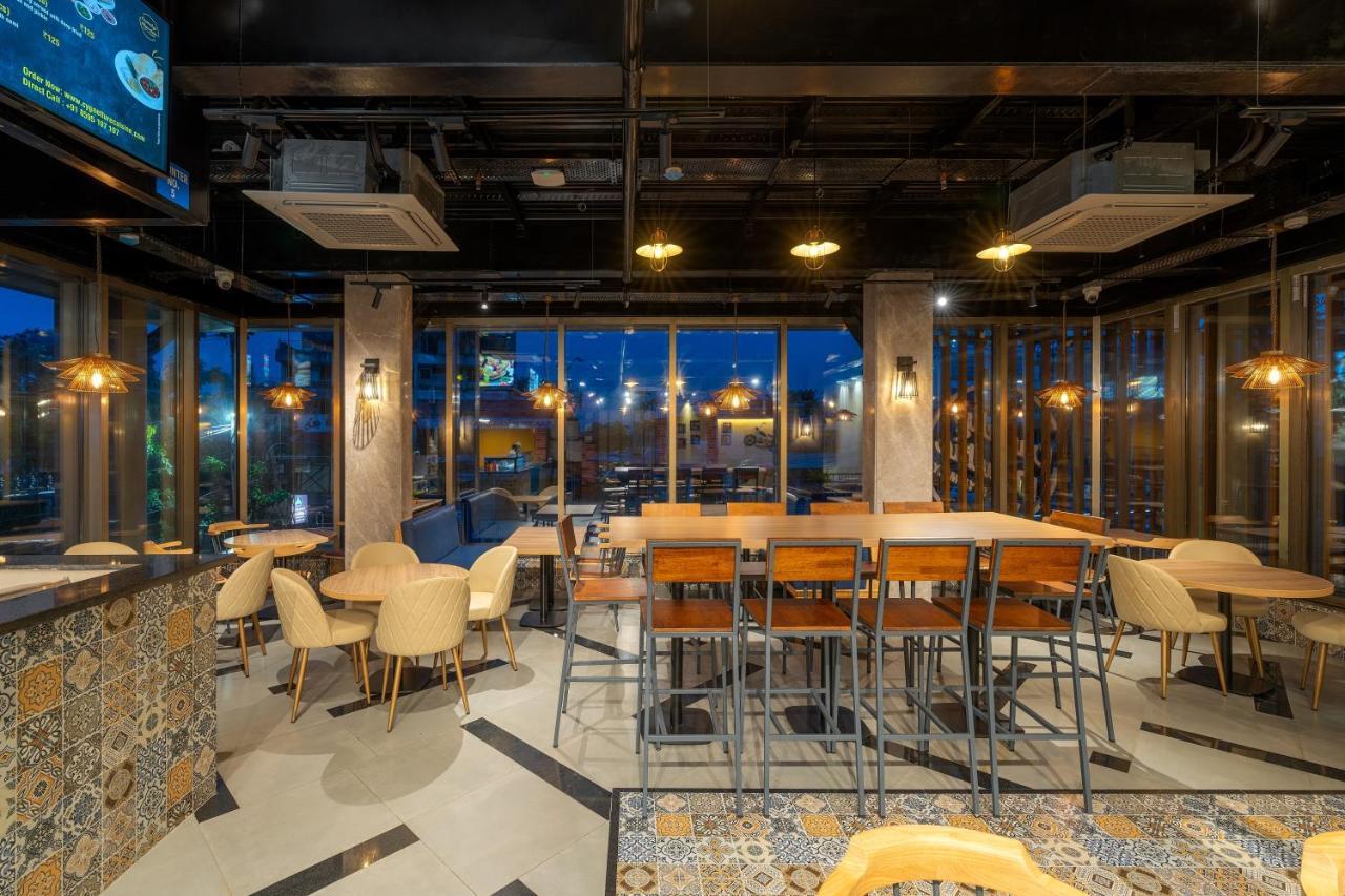 Cozzet Victoria Hotel Bhubaneswar Zewnętrze zdjęcie
